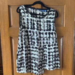 Monochrome Patterned Women's Tank Top